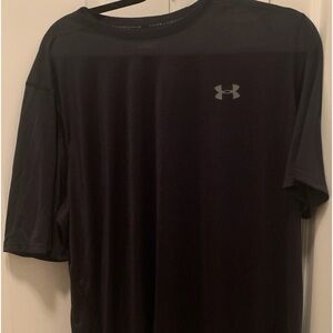 Under Armour XL T shirt in perfect shape!